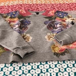 J. Crew grey cropped sweatshirt with floral front print design & raglan sleeves
